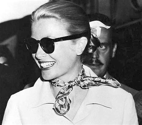 gucci flora scarf created for princess grace